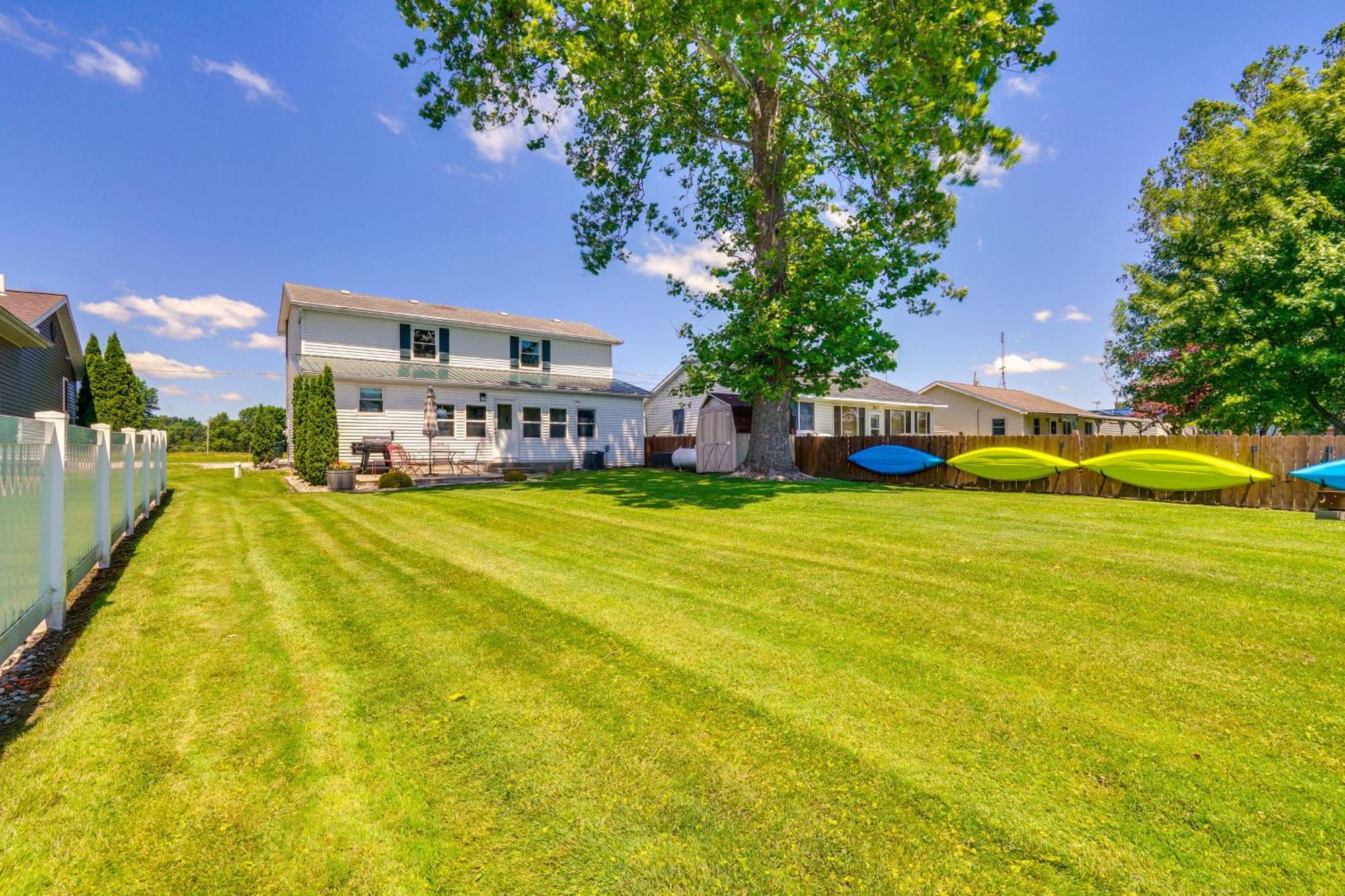 Howe Retreat With Fire Pit And Private Boat Dock! Exteriér fotografie
